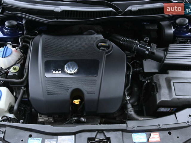 Синій Фольксваген Бора, об'ємом двигуна 1.6 л та пробігом 232 тис. км за 5600 $, фото 31 на Automoto.ua