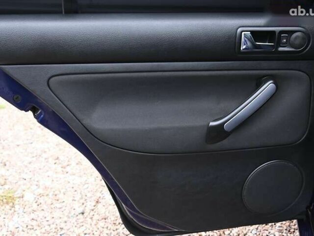 Синій Фольксваген Бора, об'ємом двигуна 1.6 л та пробігом 232 тис. км за 5600 $, фото 18 на Automoto.ua