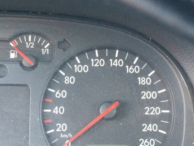 Синий Фольксваген Бора, объемом двигателя 1.6 л и пробегом 352 тыс. км за 2900 $, фото 5 на Automoto.ua