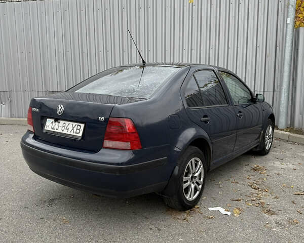 Синій Фольксваген Бора, об'ємом двигуна 1.6 л та пробігом 195 тис. км за 3700 $, фото 6 на Automoto.ua