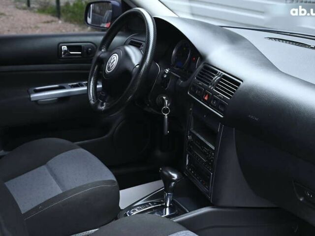 Синій Фольксваген Бора, об'ємом двигуна 1.6 л та пробігом 232 тис. км за 5600 $, фото 28 на Automoto.ua