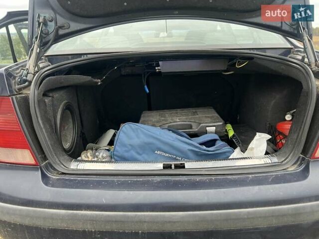 Синий Фольксваген Бора, объемом двигателя 1.6 л и пробегом 465 тыс. км за 2500 $, фото 8 на Automoto.ua