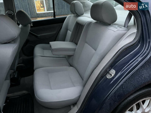 Синий Фольксваген Бора, объемом двигателя 1.6 л и пробегом 268 тыс. км за 3400 $, фото 23 на Automoto.ua