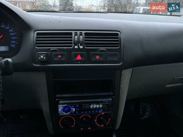 Синий Фольксваген Бора, объемом двигателя 1.6 л и пробегом 298 тыс. км за 3499 $, фото 15 на Automoto.ua