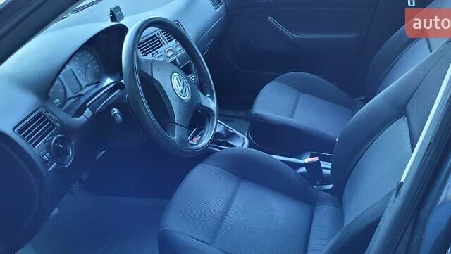 Фольксваген Бора 2004 в Тернополе на Automoto.ua Синий Фольксваген Бора, объемом двигателя 1.6 л и пробегом 193 тыс. км за 4600 $, фото 12 на Automoto.ua