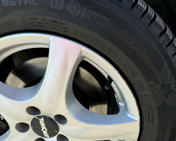Синій Фольксваген Бора, об'ємом двигуна 1.9 л та пробігом 250 тис. км за 4300 $, фото 26 на Automoto.ua