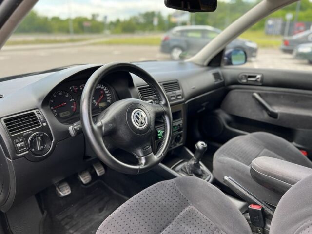 Синий Фольксваген Бора, объемом двигателя 1.6 л и пробегом 263 тыс. км за 3750 $, фото 17 на Automoto.ua