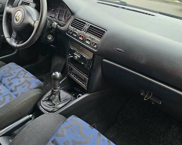 Фольксваген Бора 1999 в Киеве на Automoto.ua Синий Фольксваген Бора, объемом двигателя 1.9 л и пробегом 302 тыс. км за 3000 $, фото 3 на Automoto.ua