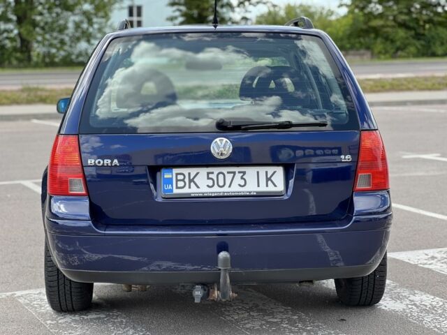 Синий Фольксваген Бора, объемом двигателя 1.6 л и пробегом 263 тыс. км за 3750 $, фото 7 на Automoto.ua