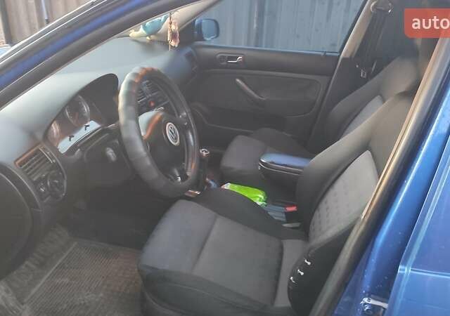 Синий Фольксваген Бора, объемом двигателя 1.9 л и пробегом 349 тыс. км за 4800 $, фото 6 на Automoto.ua