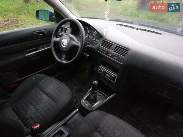 Синій Фольксваген Бора, об'ємом двигуна 1.9 л та пробігом 315 тис. км за 3200 $, фото 10 на Automoto.ua