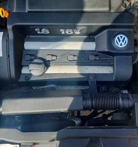 Синий Фольксваген Бора, объемом двигателя 1.6 л и пробегом 187 тыс. км за 4300 $, фото 4 на Automoto.ua