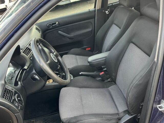 Синій Фольксваген Бора, об'ємом двигуна 1.9 л та пробігом 357 тис. км за 2700 $, фото 6 на Automoto.ua