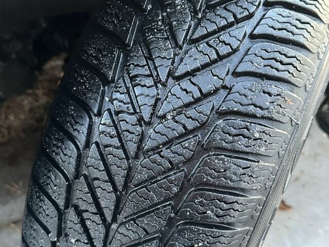 Синій Фольксваген Бора, об'ємом двигуна 1.9 л та пробігом 400 тис. км за 1950 $, фото 7 на Automoto.ua