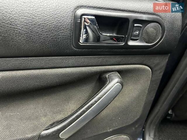 Синий Фольксваген Бора, объемом двигателя 1.9 л и пробегом 292 тыс. км за 4200 $, фото 11 на Automoto.ua