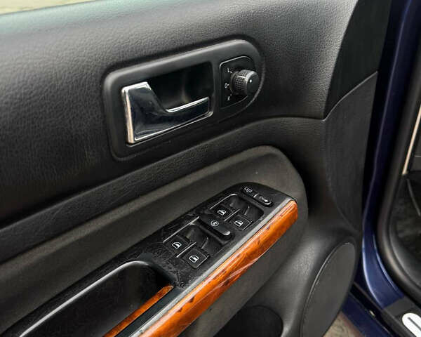 Синий Фольксваген Бора, объемом двигателя 1.9 л и пробегом 300 тыс. км за 1999 $, фото 10 на Automoto.ua