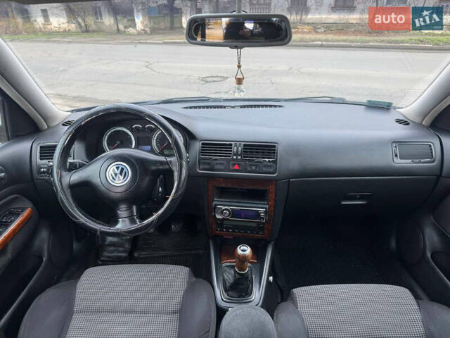 Синий Фольксваген Бора, объемом двигателя 1.9 л и пробегом 300 тыс. км за 1999 $, фото 8 на Automoto.ua