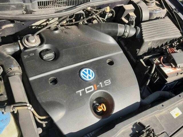 Синий Фольксваген Бора, объемом двигателя 1.9 л и пробегом 406 тыс. км за 2100 $, фото 5 на Automoto.ua