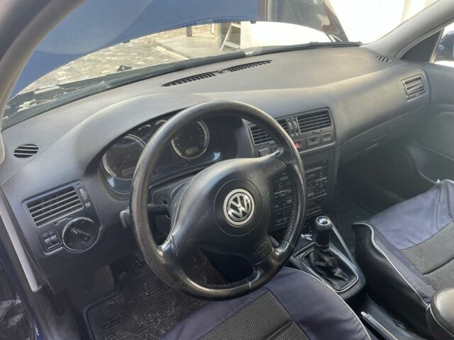 Синій Фольксваген Бора, об'ємом двигуна 1.6 л та пробігом 500 тис. км за 4500 $, фото 4 на Automoto.ua