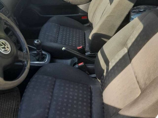 Синий Фольксваген Бора, объемом двигателя 1.9 л и пробегом 406 тыс. км за 2100 $, фото 12 на Automoto.ua