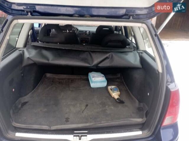 Синій Фольксваген Бора, об'ємом двигуна 1.9 л та пробігом 300 тис. км за 3200 $, фото 8 на Automoto.ua