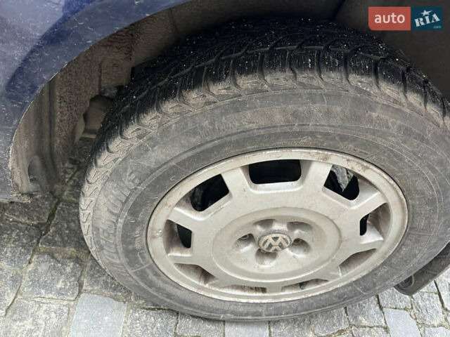 Синий Фольксваген Бора, объемом двигателя 1.6 л и пробегом 500 тыс. км за 4500 $, фото 6 на Automoto.ua