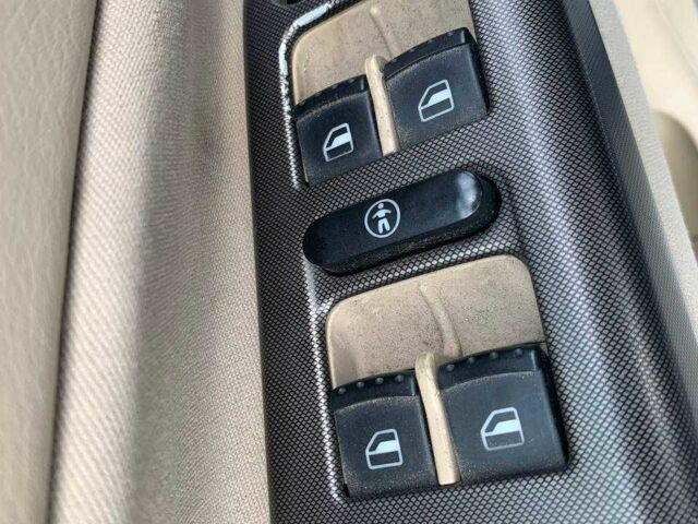 Синій Фольксваген Бора, об'ємом двигуна 0 л та пробігом 238 тис. км за 4490 $, фото 15 на Automoto.ua