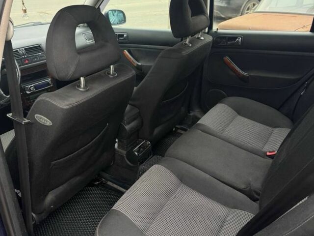 Синій Фольксваген Бора, об'ємом двигуна 1.9 л та пробігом 300 тис. км за 1999 $, фото 9 на Automoto.ua