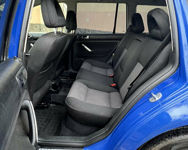 Синий Фольксваген Бора, объемом двигателя 1.6 л и пробегом 263 тыс. км за 3599 $, фото 13 на Automoto.ua