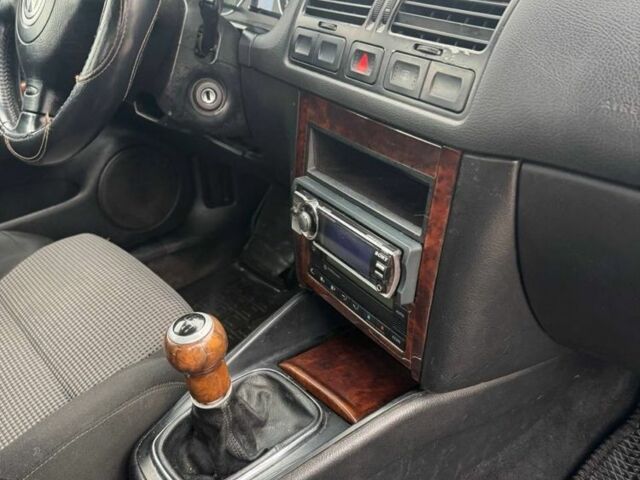 Синій Фольксваген Бора, об'ємом двигуна 1.9 л та пробігом 300 тис. км за 1999 $, фото 13 на Automoto.ua