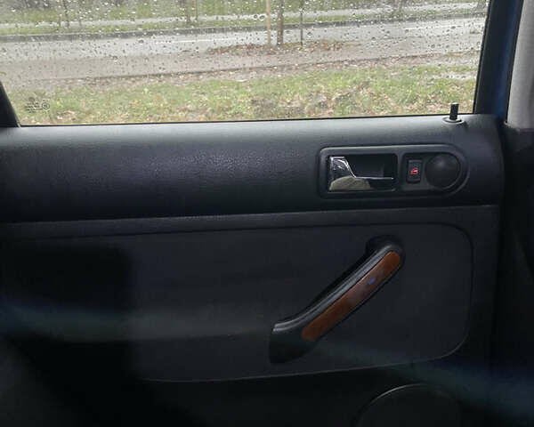 Синий Фольксваген Бора, объемом двигателя 1.6 л и пробегом 232 тыс. км за 4700 $, фото 15 на Automoto.ua