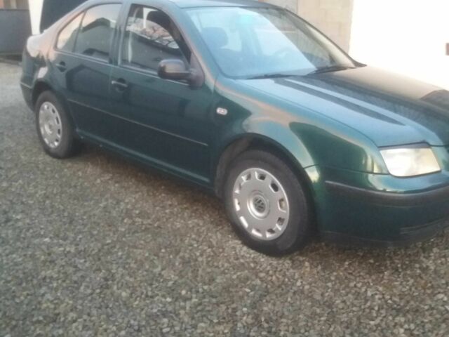 Зеленый Фольксваген Бора, объемом двигателя 1.4 л и пробегом 150 тыс. км за 1200 $, фото 1 на Automoto.ua