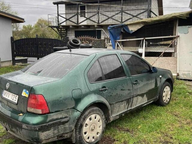 Зеленый Фольксваген Бора, объемом двигателя 1.8 л и пробегом 350 тыс. км за 899 $, фото 1 на Automoto.ua