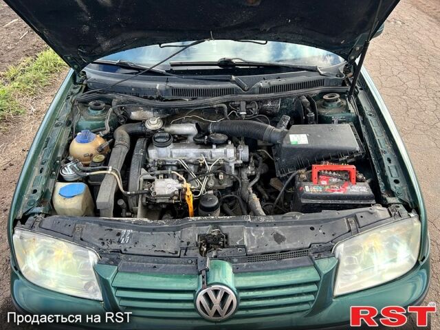 Фольксваген Бора 1998 у Малой Виске на Automoto.ua Зелений Фольксваген Бора, об'ємом двигуна 1.9 л та пробігом 296 тис. км за 4200 $, фото 5 на Automoto.ua