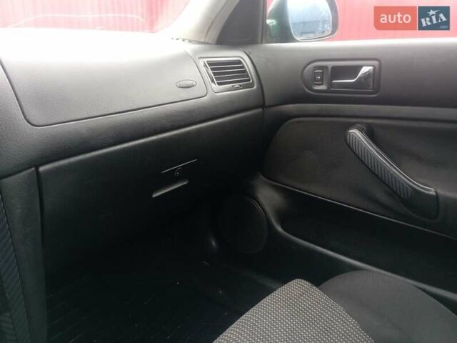 Зеленый Фольксваген Бора, объемом двигателя 1.6 л и пробегом 344 тыс. км за 2699 $, фото 16 на Automoto.ua