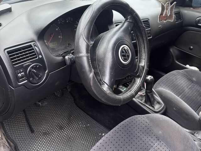 Зелений Фольксваген Бора, об'ємом двигуна 0 л та пробігом 250 тис. км за 2500 $, фото 7 на Automoto.ua