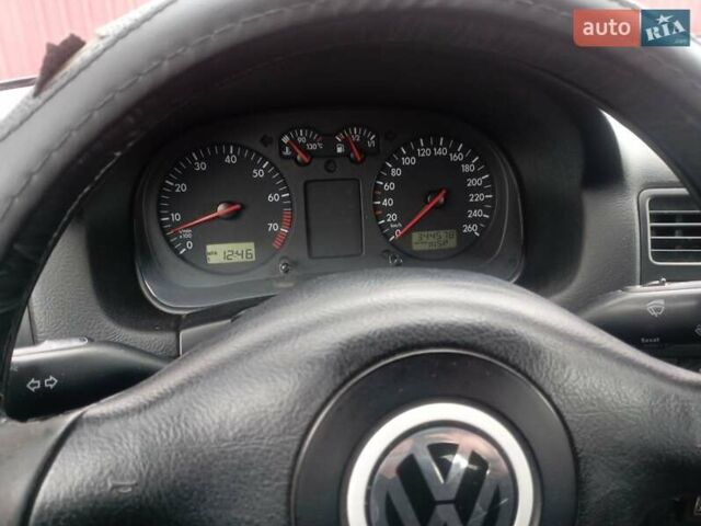 Зеленый Фольксваген Бора, объемом двигателя 1.6 л и пробегом 344 тыс. км за 2699 $, фото 14 на Automoto.ua