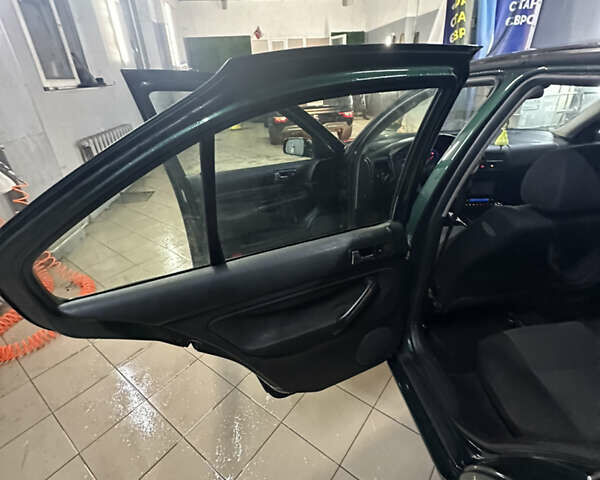 Зеленый Фольксваген Бора, объемом двигателя 1.6 л и пробегом 340 тыс. км за 2650 $, фото 20 на Automoto.ua