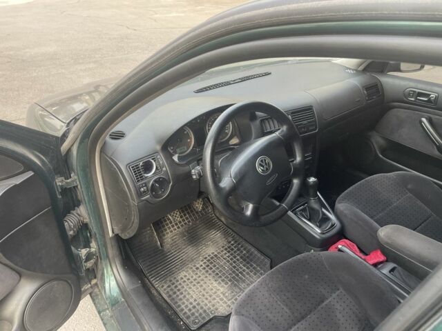 Зелений Фольксваген Бора, об'ємом двигуна 1.9 л та пробігом 380 тис. км за 4500 $, фото 4 на Automoto.ua