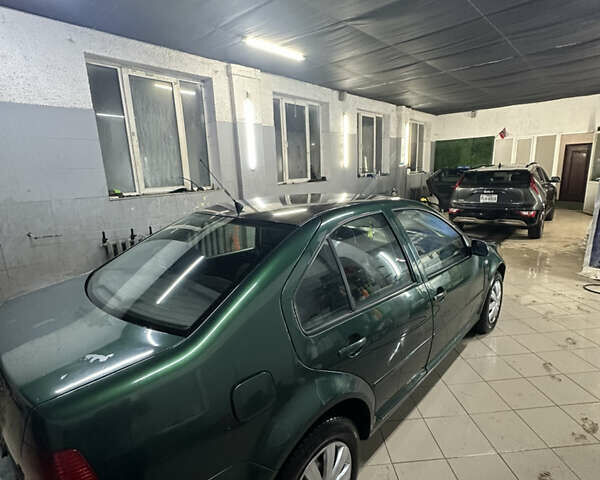 Зеленый Фольксваген Бора, объемом двигателя 1.6 л и пробегом 340 тыс. км за 2650 $, фото 8 на Automoto.ua