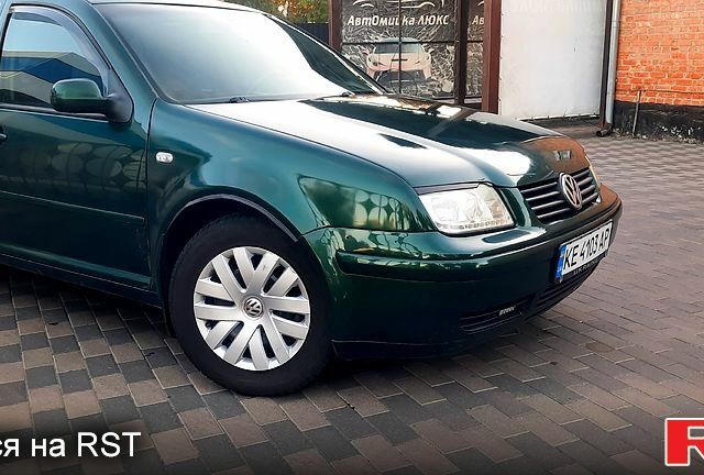 Зеленый Фольксваген Бора, объемом двигателя 1.6 л и пробегом 277 тыс. км за 3350 $, фото 3 на Automoto.ua