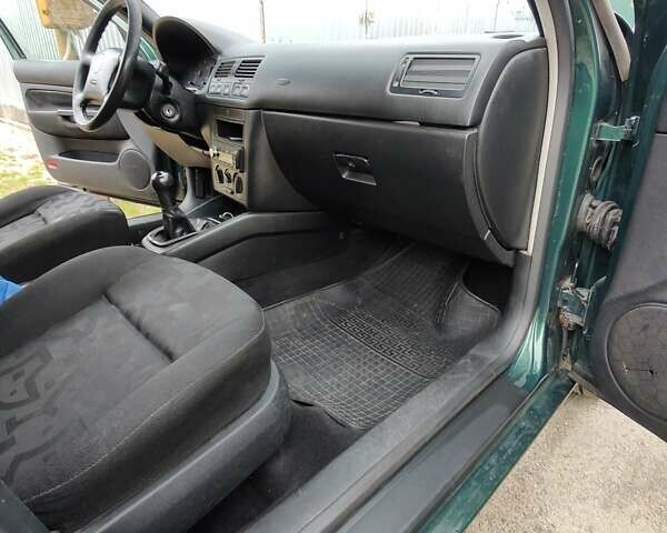 Зеленый Фольксваген Бора, объемом двигателя 0 л и пробегом 310 тыс. км за 4150 $, фото 10 на Automoto.ua