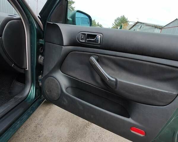 Зеленый Фольксваген Бора, объемом двигателя 0 л и пробегом 310 тыс. км за 4150 $, фото 9 на Automoto.ua