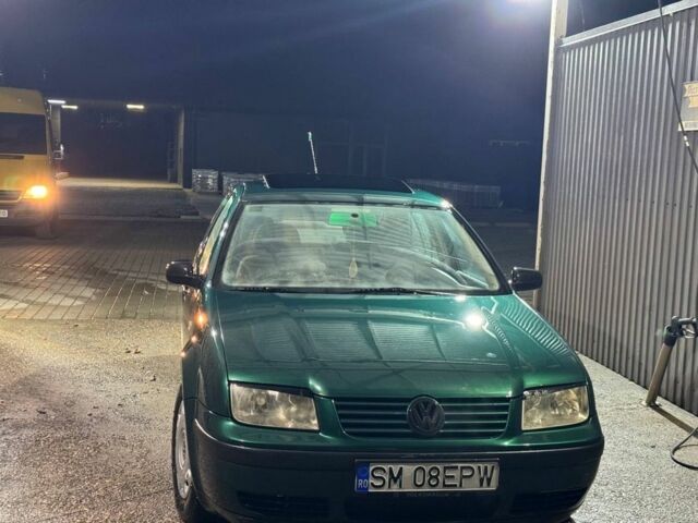 Зеленый Фольксваген Бора, объемом двигателя 1.4 л и пробегом 140 тыс. км за 800 $, фото 1 на Automoto.ua