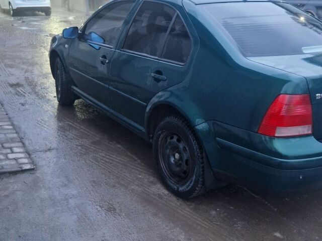 Зеленый Фольксваген Бора, объемом двигателя 1.6 л и пробегом 274 тыс. км за 3000 $, фото 3 на Automoto.ua