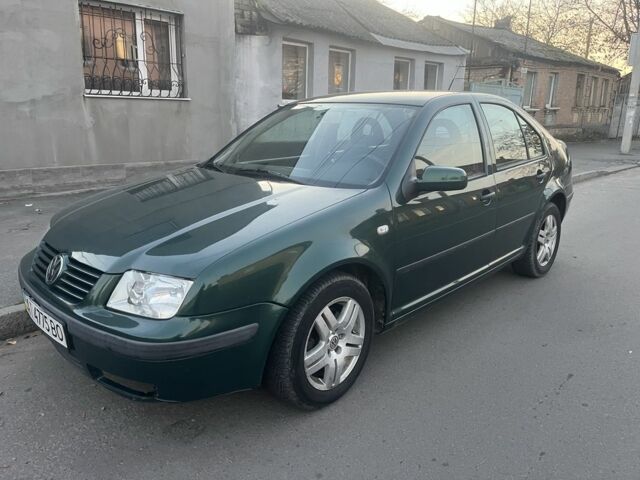 Зеленый Фольксваген Бора, объемом двигателя 1.4 л и пробегом 265 тыс. км за 2900 $, фото 1 на Automoto.ua