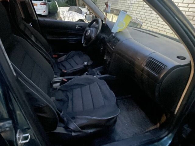 Зеленый Фольксваген Бора, объемом двигателя 1.6 л и пробегом 200 тыс. км за 3200 $, фото 5 на Automoto.ua