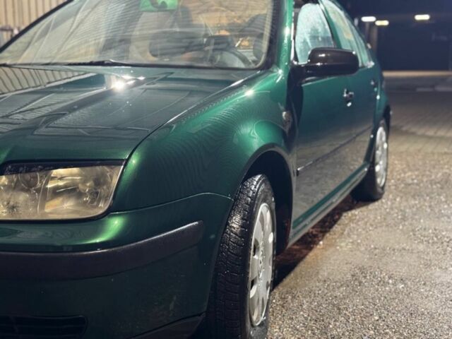 Зеленый Фольксваген Бора, объемом двигателя 1.4 л и пробегом 140 тыс. км за 800 $, фото 3 на Automoto.ua