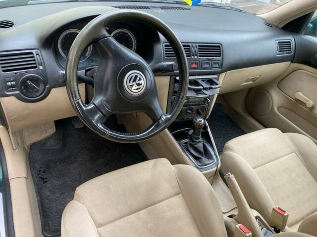 Зеленый Фольксваген Бора, объемом двигателя 1.6 л и пробегом 300 тыс. км за 3500 $, фото 9 на Automoto.ua