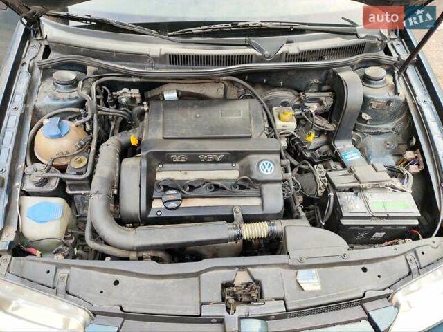Зеленый Фольксваген Бора, объемом двигателя 1.6 л и пробегом 266 тыс. км за 3450 $, фото 4 на Automoto.ua